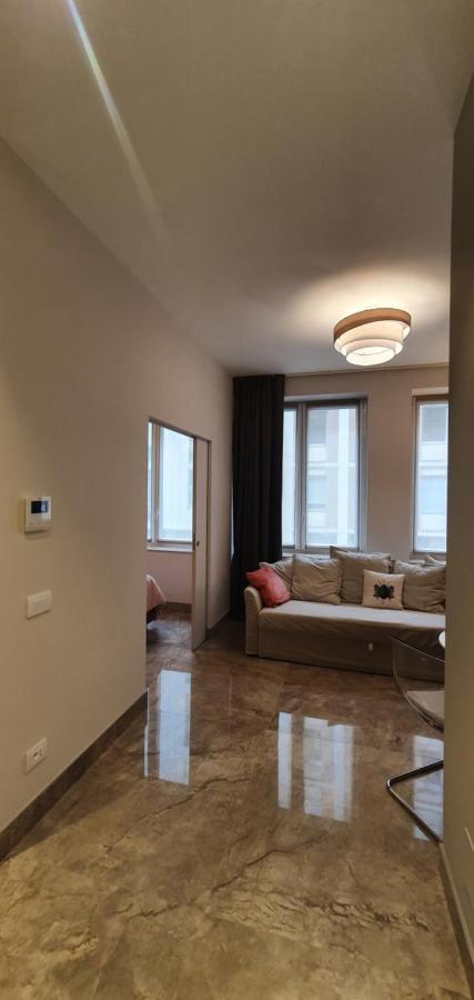 Pink Maison Milano Centro Piazza Diaz Duomo Apartment Ngoại thất bức ảnh