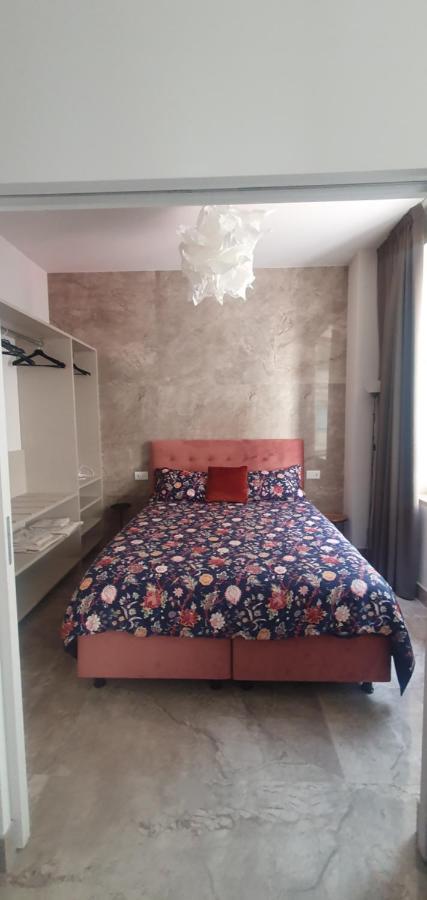 Pink Maison Milano Centro Piazza Diaz Duomo Apartment Ngoại thất bức ảnh